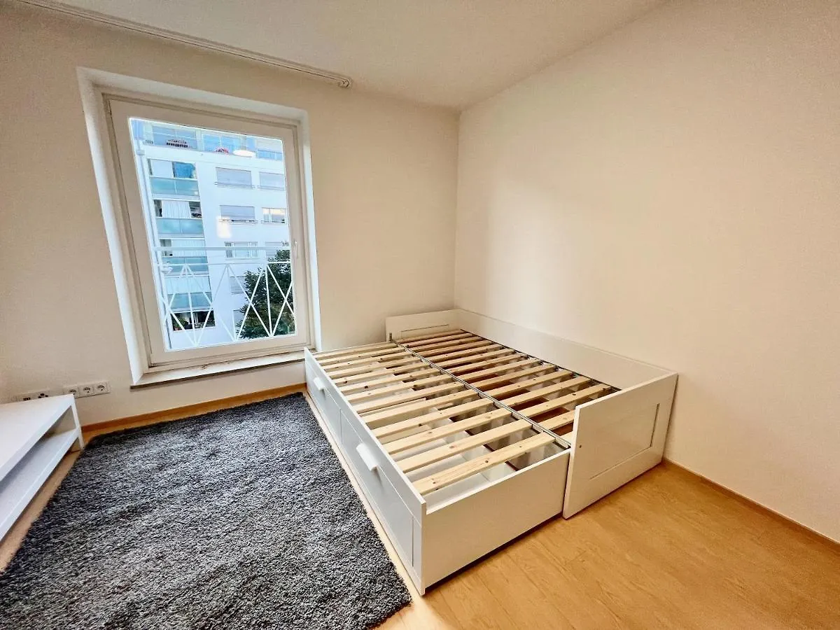 Apartment Zentral Gelegene Wohnung - 1 Min Von Der U-Bahn Entfernt Munich