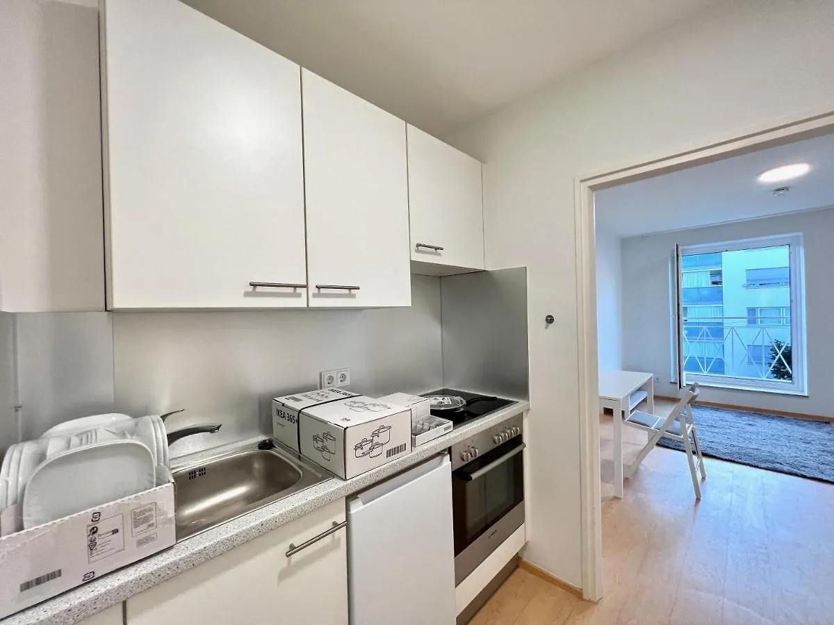 Zentral Gelegene Wohnung - 1 Min Von Der U-Bahn Entfernt Munich Apartment
