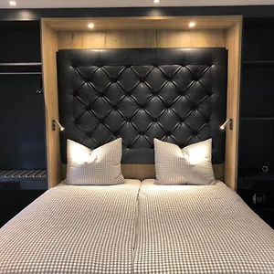 Deluxe Hotell